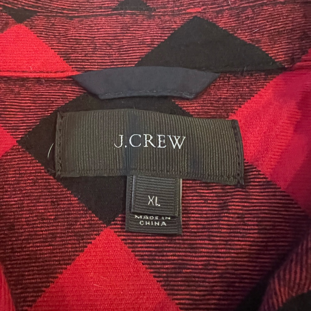JCrew Red and Black Plaid Women’s Shirt - Picture 4 of 5
